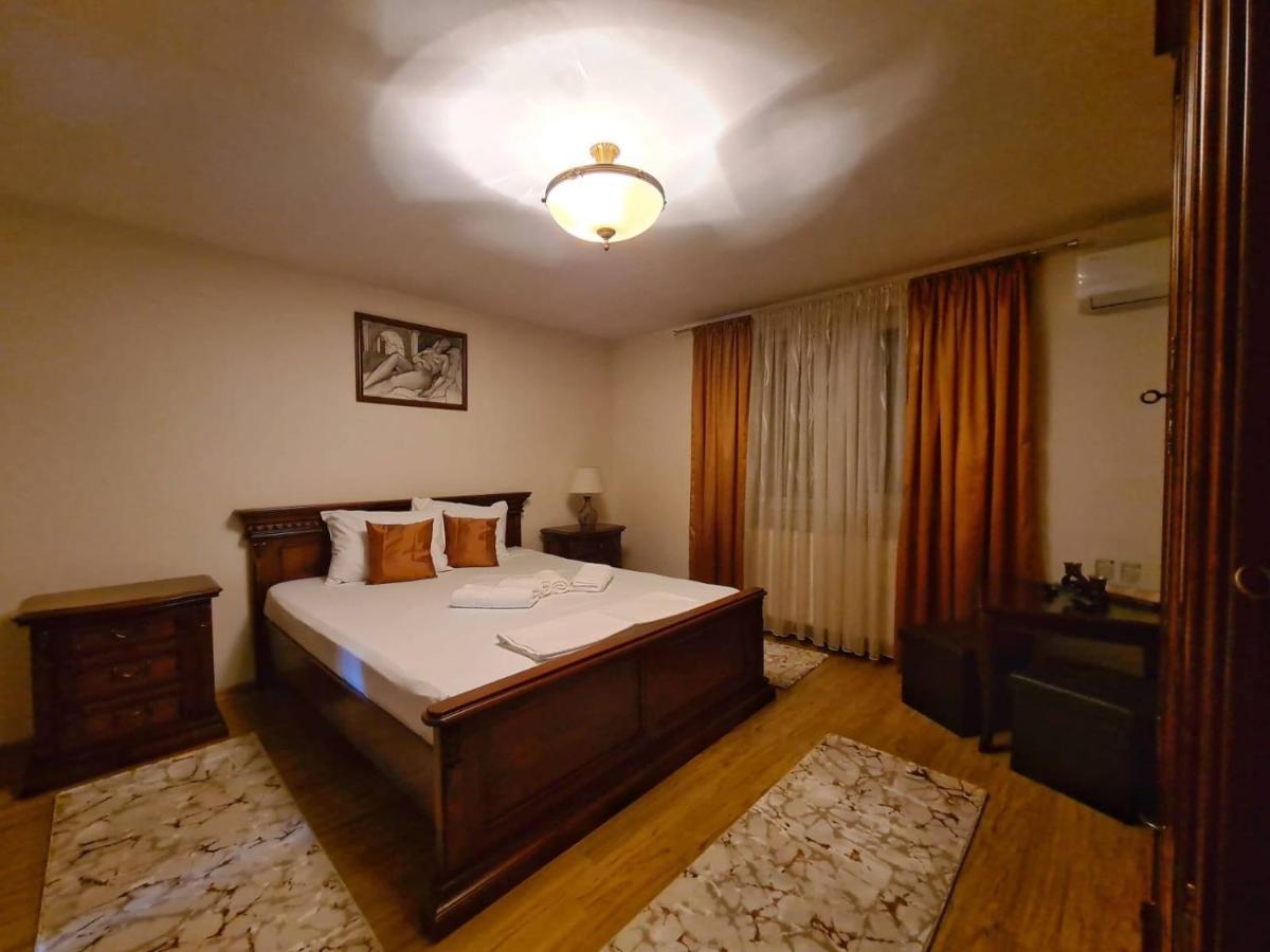 ホテル Casa Luca Moldova Noua エクステリア 写真